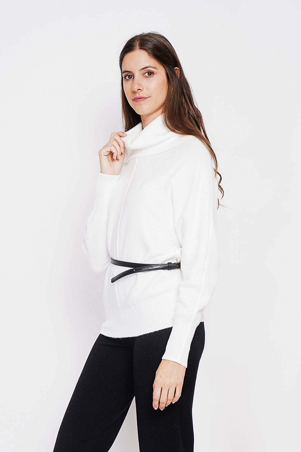 Nervous ball neck sweater with batwing sleeves