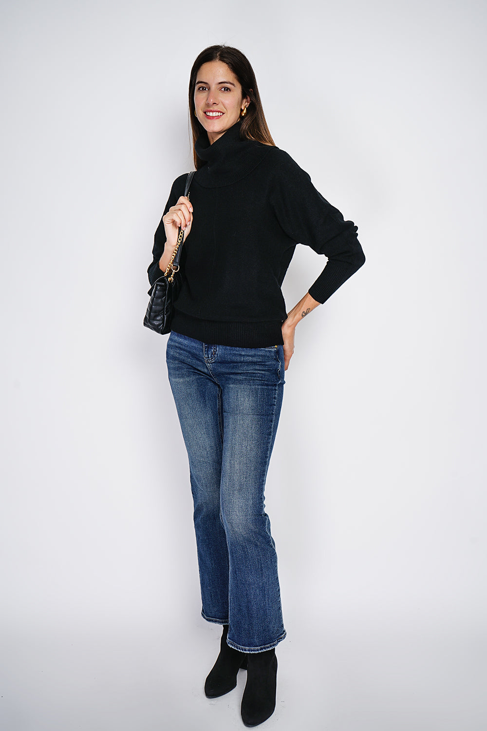 Pull col boule nervuré manches chauve-souris – Noir – Assuili