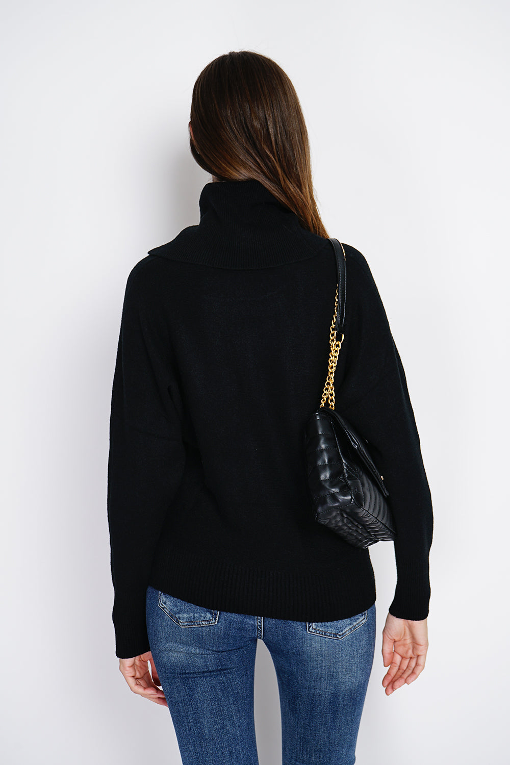Pull col boule nervuré manches chauve-souris – Noir – Assuili