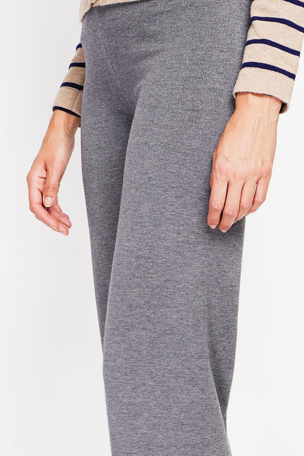 Pantalon taille haute jambes larges – Gris foncé – Assuili