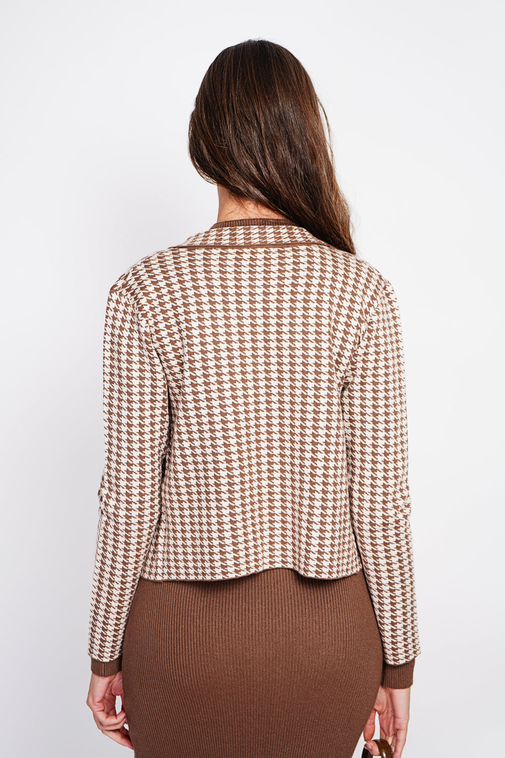 Houndstooth vest with fancy buttoning, flap pockets with long sleeves