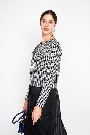 Houndstooth vest with fancy buttoning, flap pockets with long sleeves