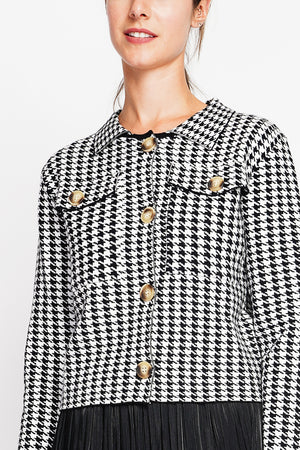 Houndstooth vest with fancy buttoning, flap pockets with long sleeves