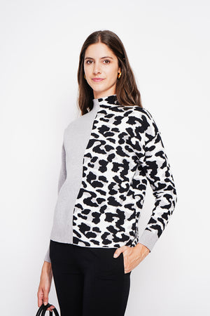 Leopard turtleneck sweater Oversized fit with long sleeves