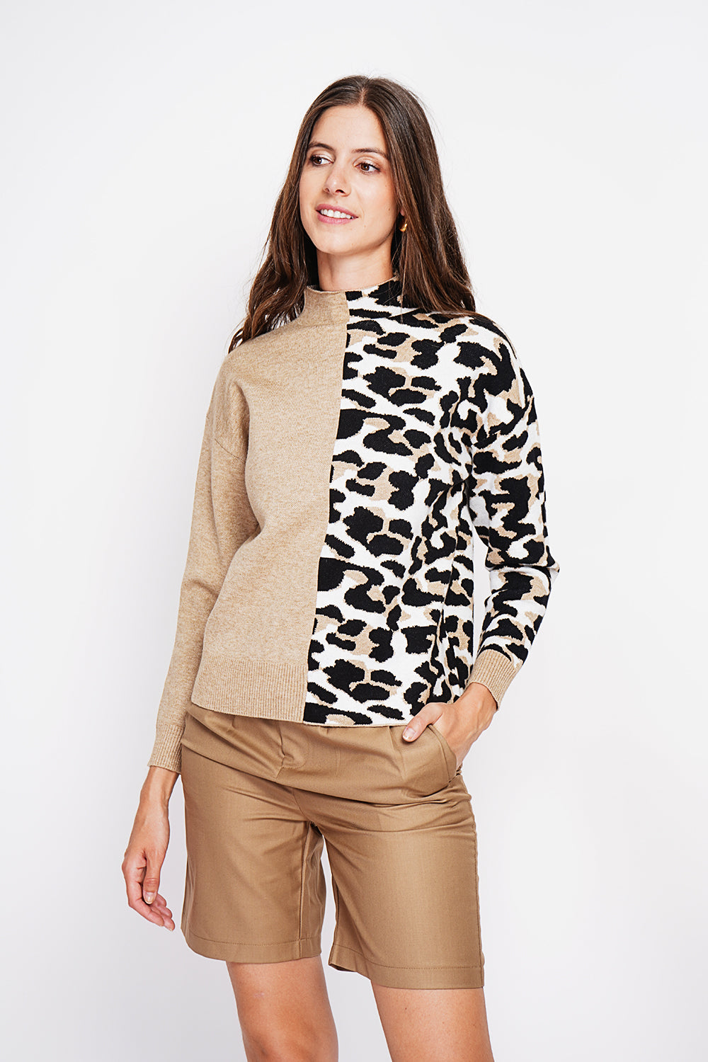 Pull col roulé léopard oversize – Nougat – Assuili