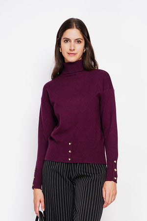 Turtleneck sweater with low front buttoned and long sleeves
