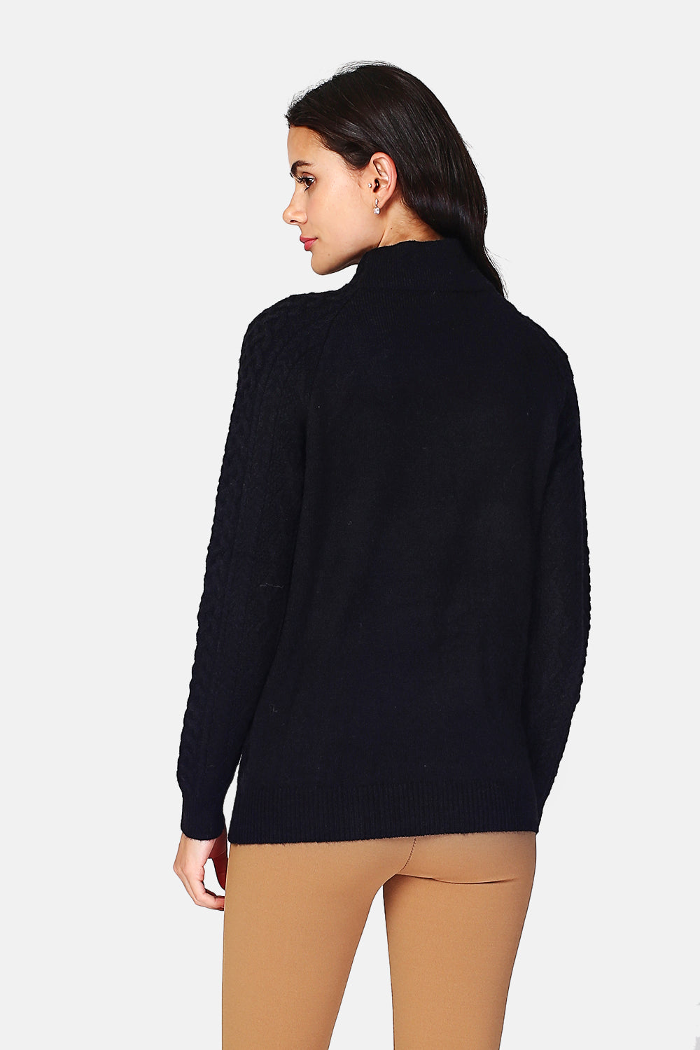 Pull col montant boutonné sur les côtés – Noir – Assuili