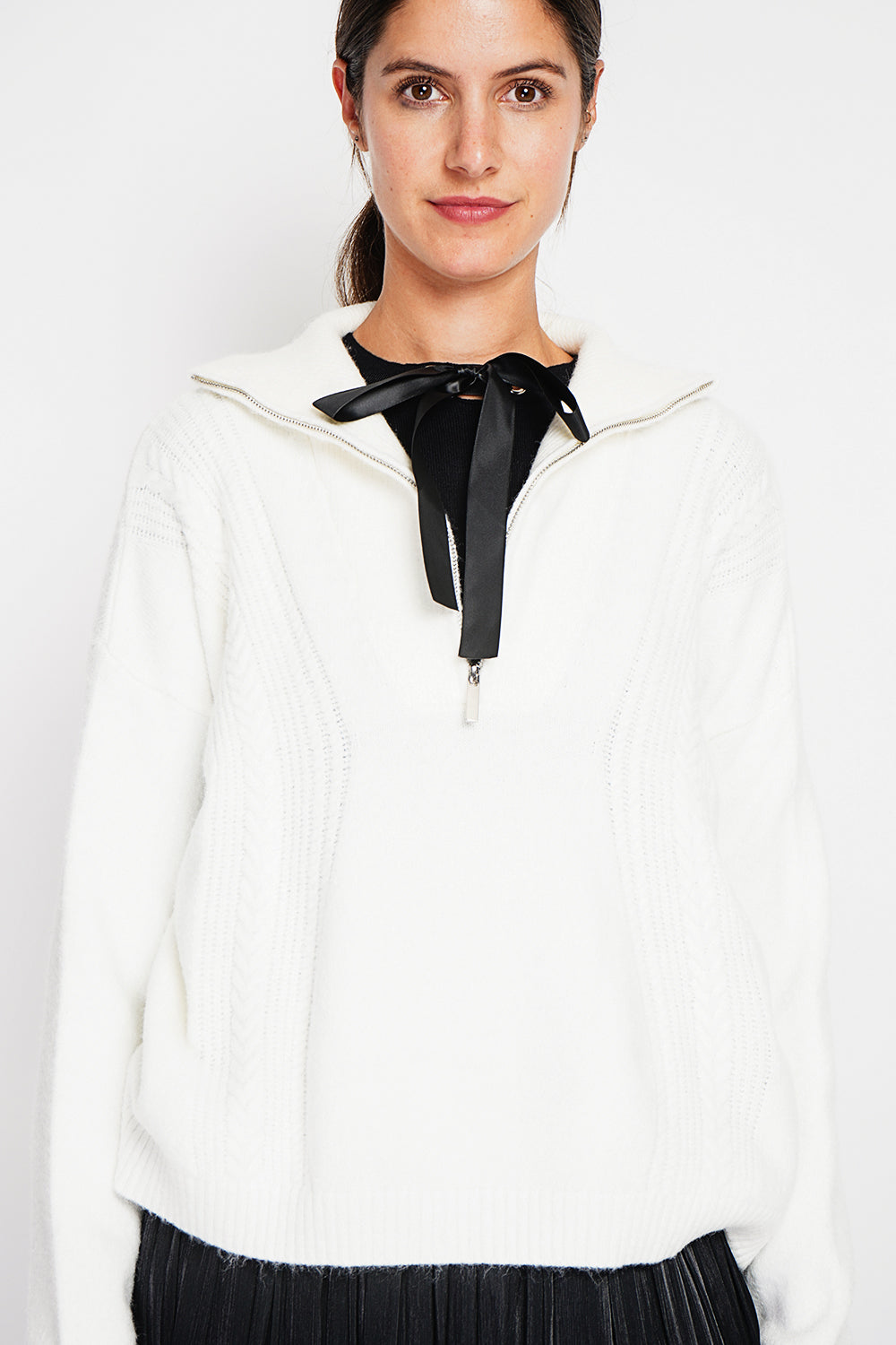 Oversized Cable Zip Trucker Sweater with Long Sleeves – Off white – Assuili