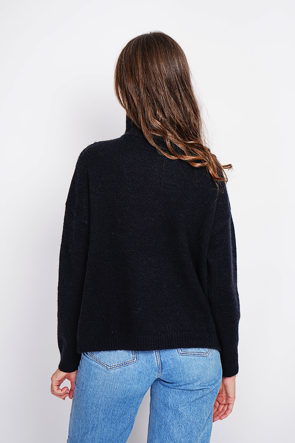 Oversized Cable Zip Trucker Sweater with Long Sleeves – Black – Assuili