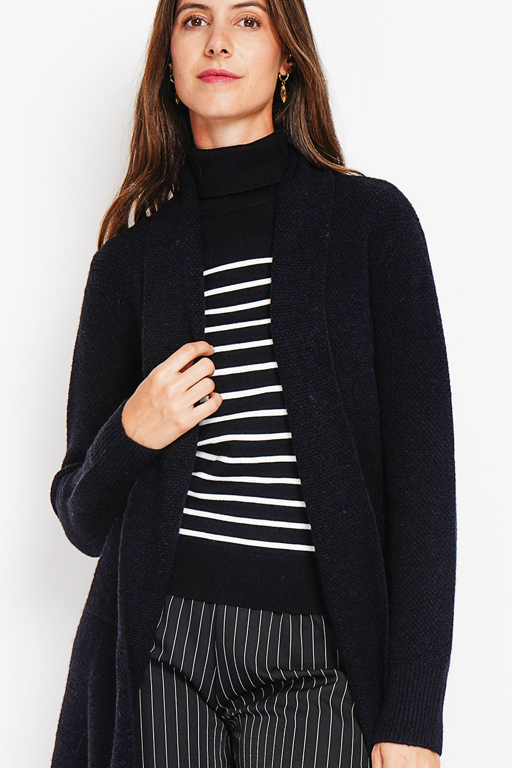 Gilet long maille fantaisie à poches – Noir – Assuili