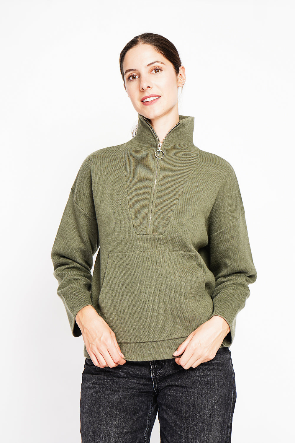 Pull col montant zippé oversize à poche – Kaki – Assuili