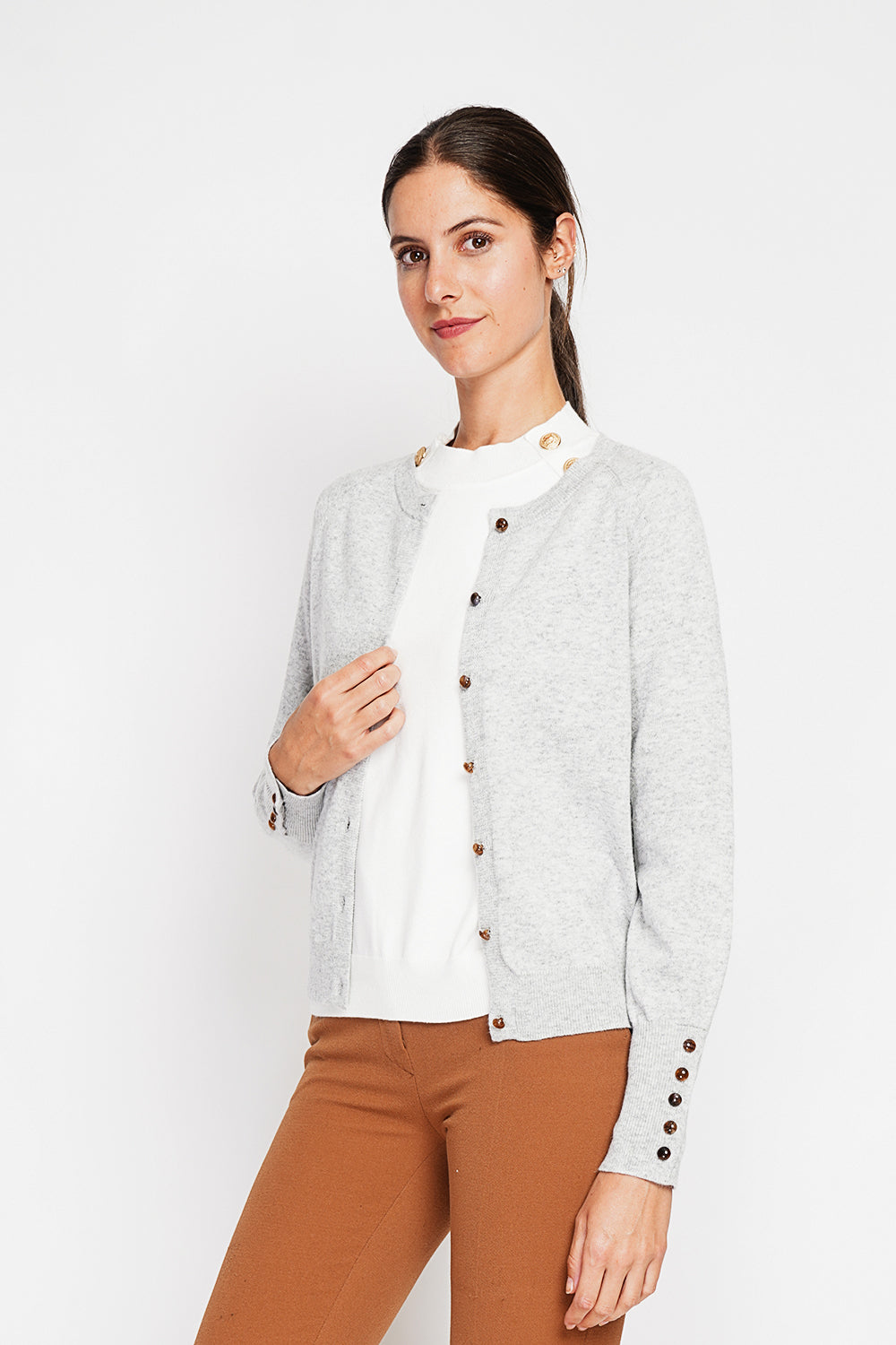 Crew neck oversized cut vest with button placket at the bottom of the long sleeves – Light gray – Assuili