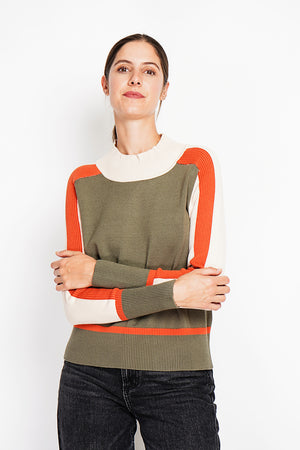Oversized tri-color high neck sweater with long sleeves