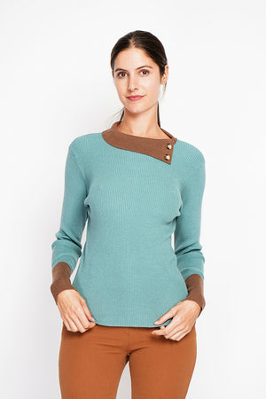 High neck sweater with buttons on the collar and long sleeves