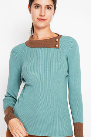 High neck sweater with buttons on the collar and long sleeves
