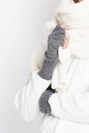 Mixed glove mittens
