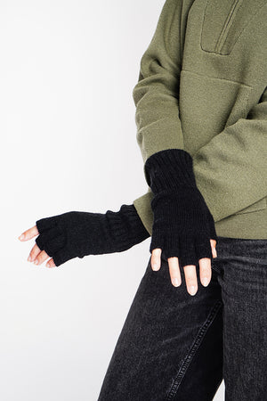 Mixed glove mittens