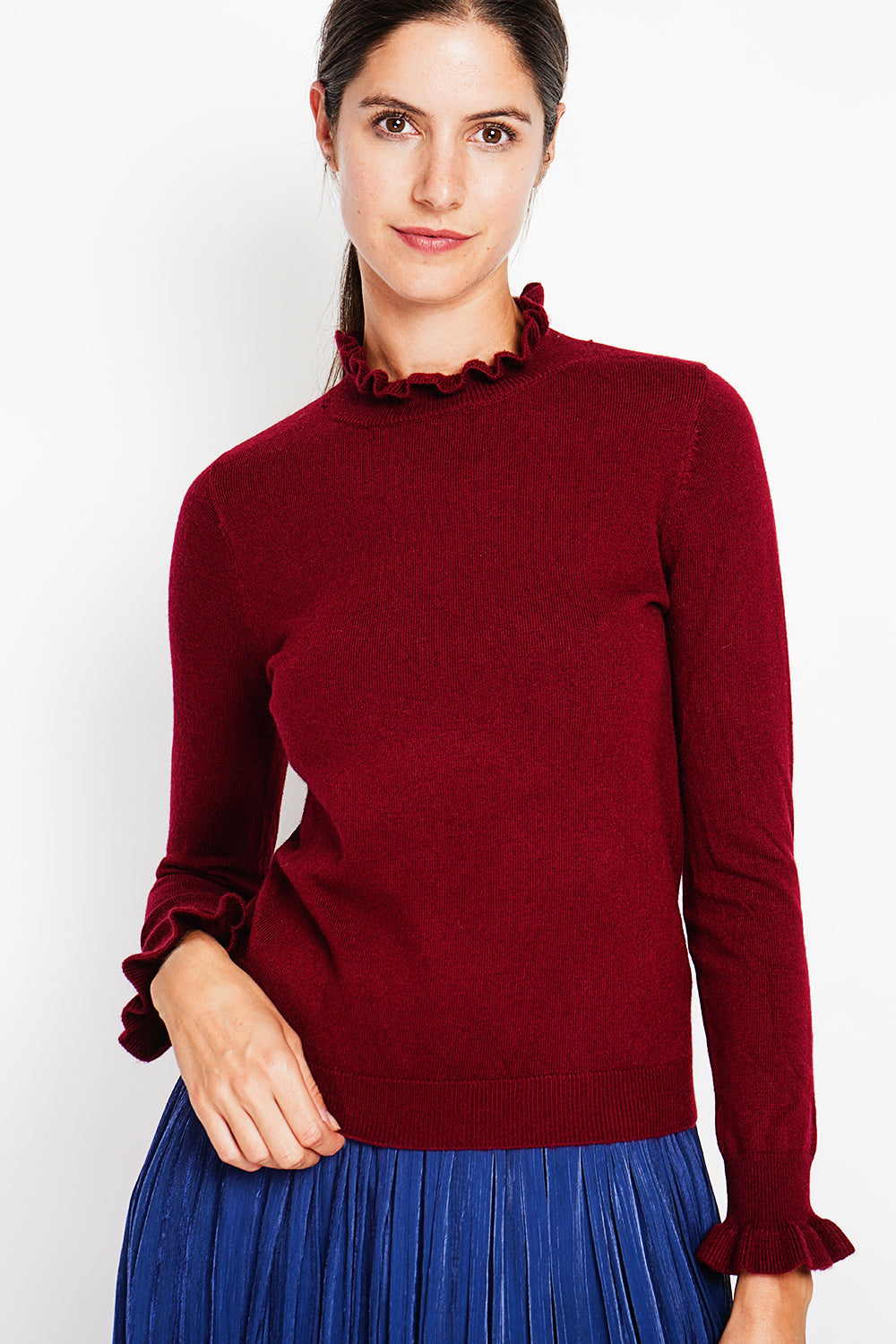 Pull col montant à volants – Bordeaux – Assuili