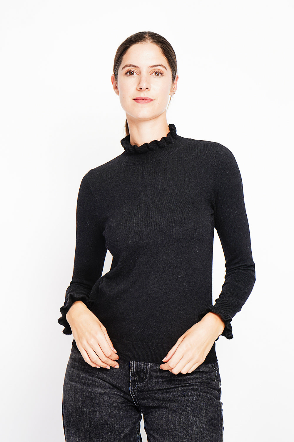 Pull col montant à volants – Noir – Assuili