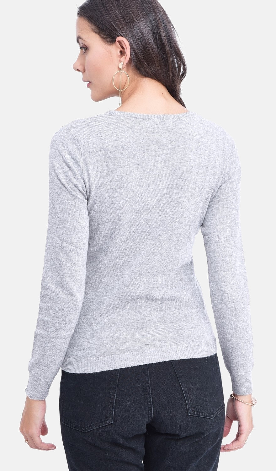 Classic round neck sweater knitted in 2 threads with long sleeves