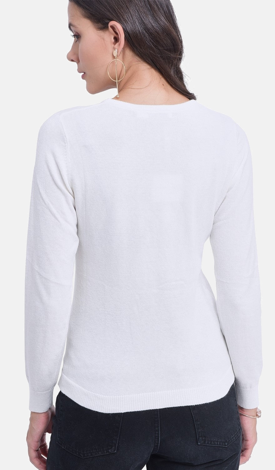 Classic round neck sweater knitted in 2 threads with long sleeves