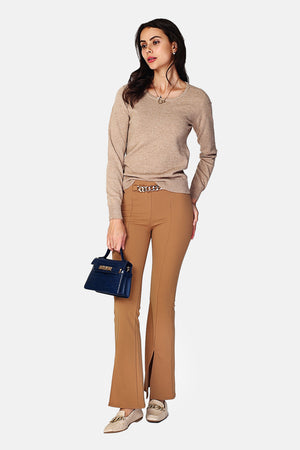 Classic round neck sweater knitted in 2 threads with long sleeves