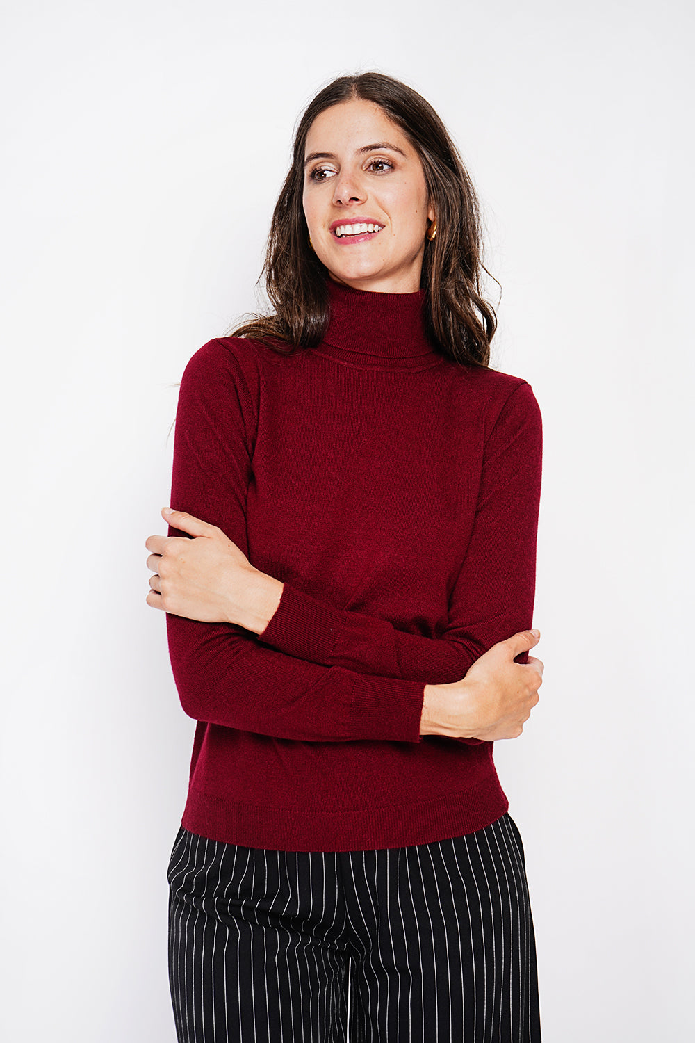 Classic turtleneck sweater knitted in 2 threads with long sleeves
