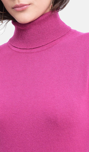 Classic turtleneck sweater knitted in 2 threads with long sleeves