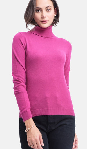 Classic turtleneck sweater knitted in 2 threads with long sleeves