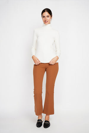 Classic turtleneck sweater knitted in 2 threads with long sleeves