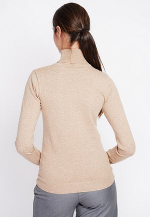 Classic turtleneck sweater knitted in 2 threads with long sleeves