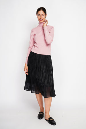 Classic turtleneck sweater knitted in 2 threads with long sleeves