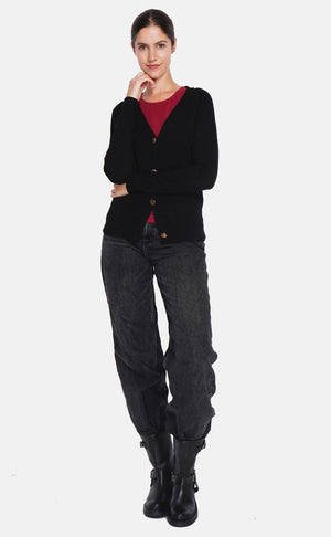 Fancy buttoned v-neck oversized fit vest with long sleeve pockets