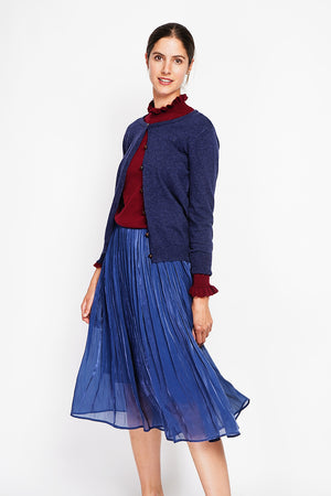 Fancy buttoned crew neck vest with long sleeves