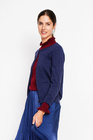 Fancy buttoned crew neck vest with long sleeves