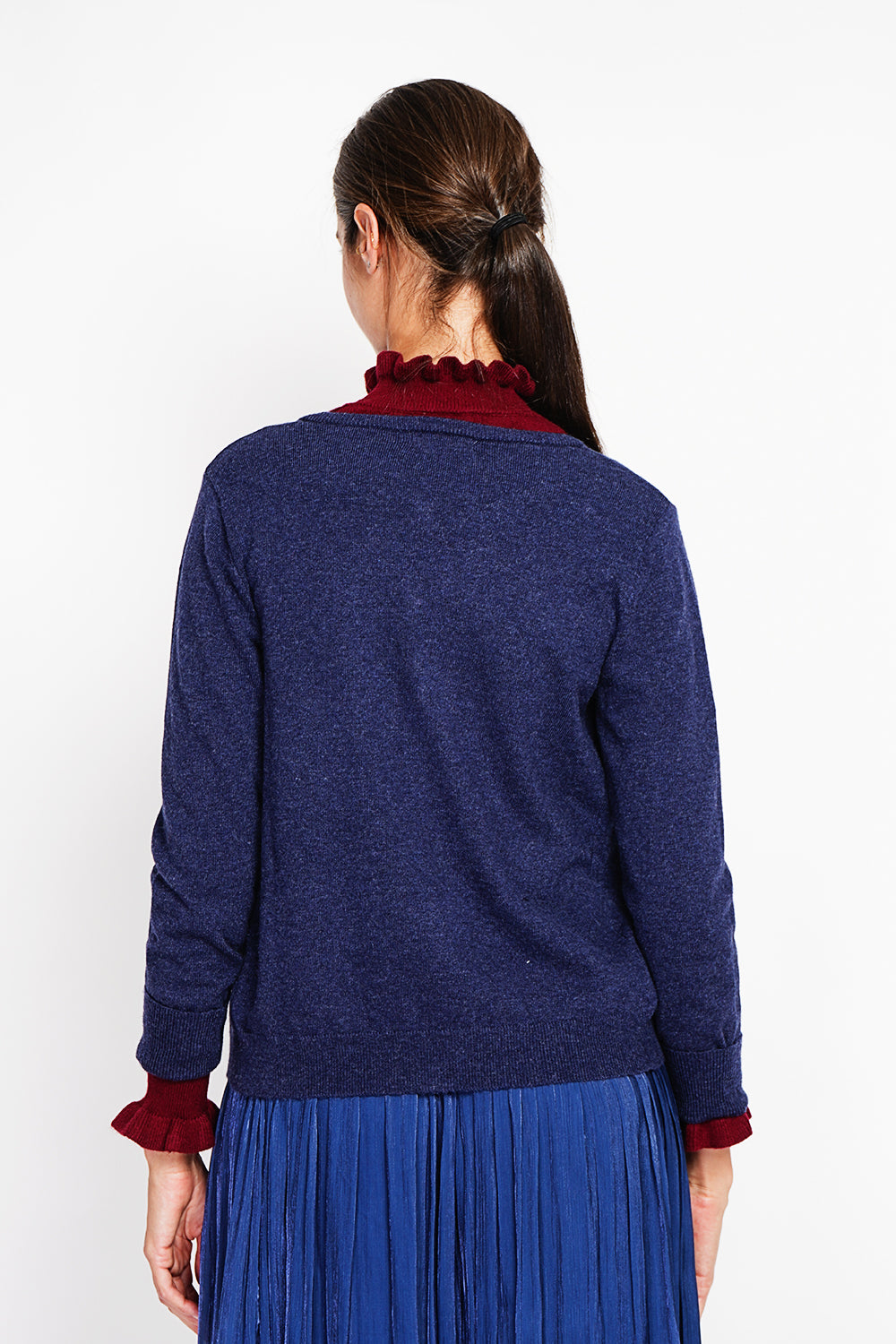 Fancy buttoned crew neck vest with long sleeves