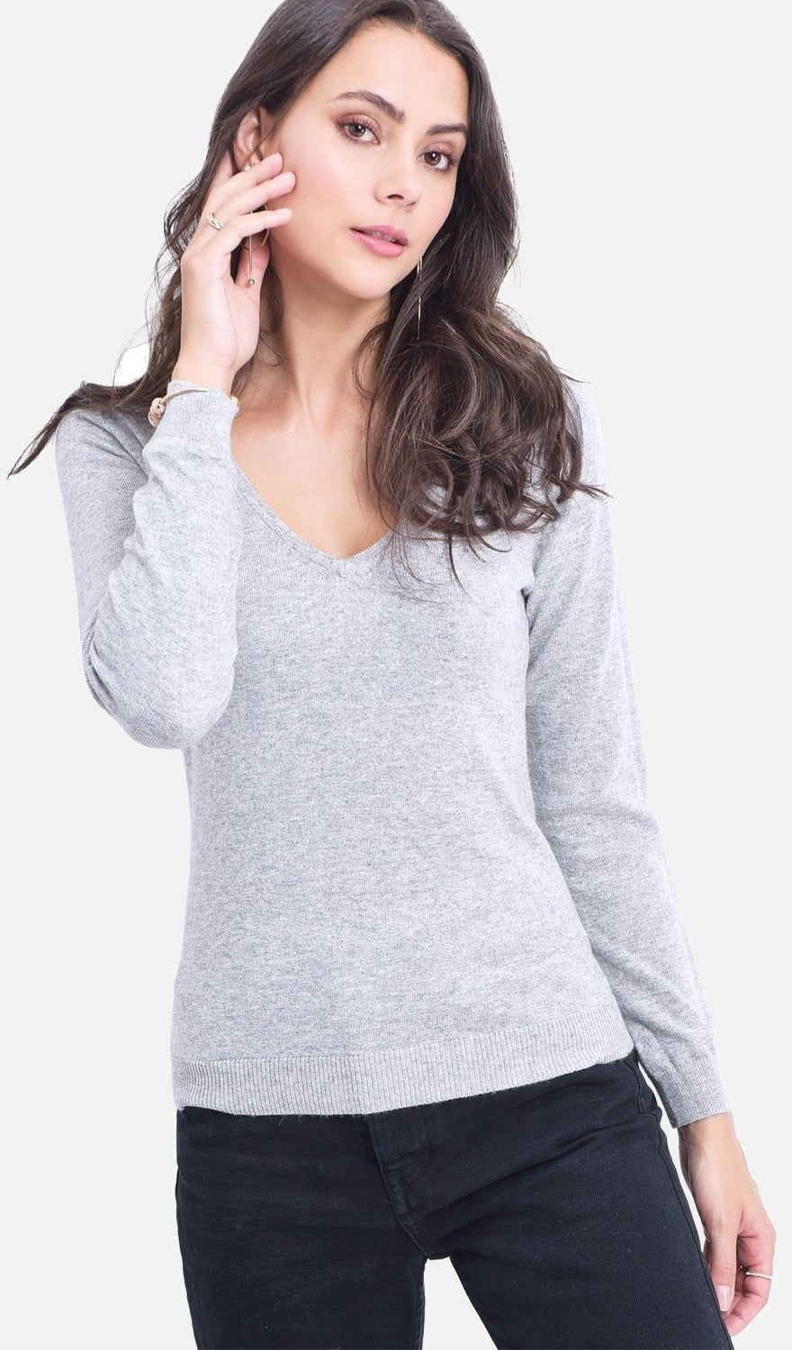 Classic V-neck sweater with long sleeves, 2-ply knit – Light gray – Assuili