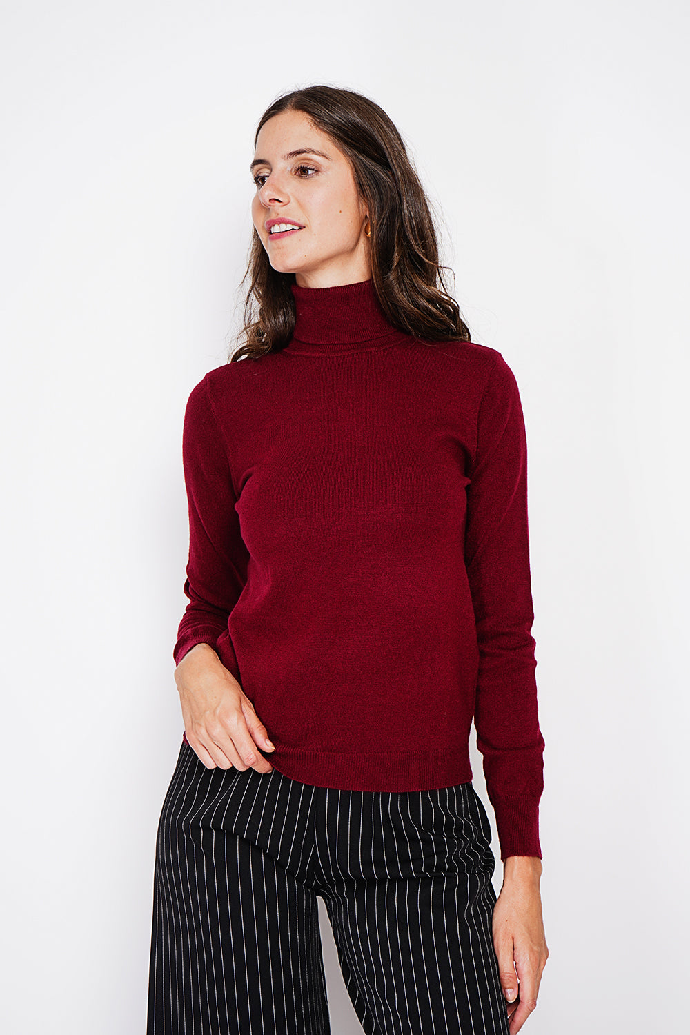 Classic long-sleeved turtleneck sweater in 2-ply knit – Wine red – Assuili