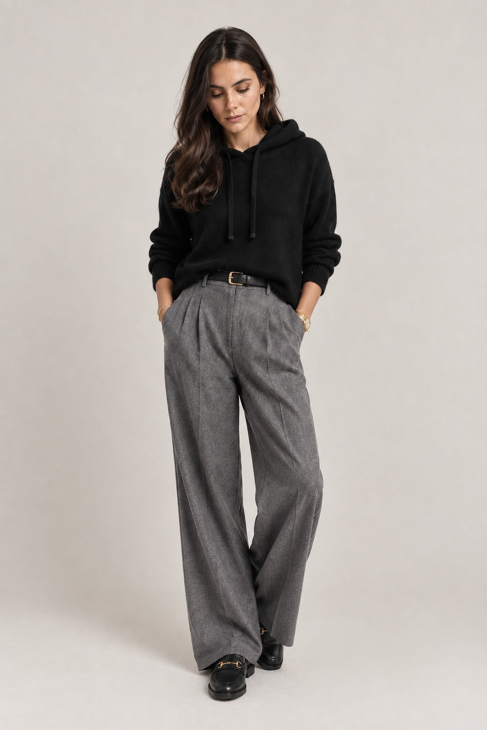 Pull à capuche oversize poche poitrine – Noir – Assuili