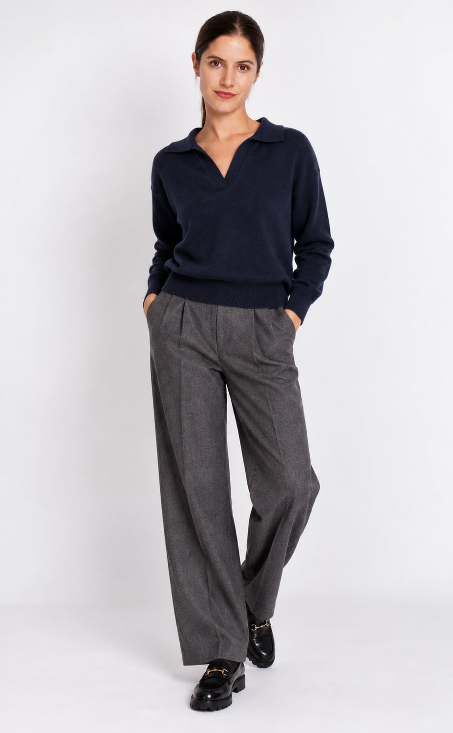 Pull col polo V oversize côtelé – Bleu nuit – Assuili