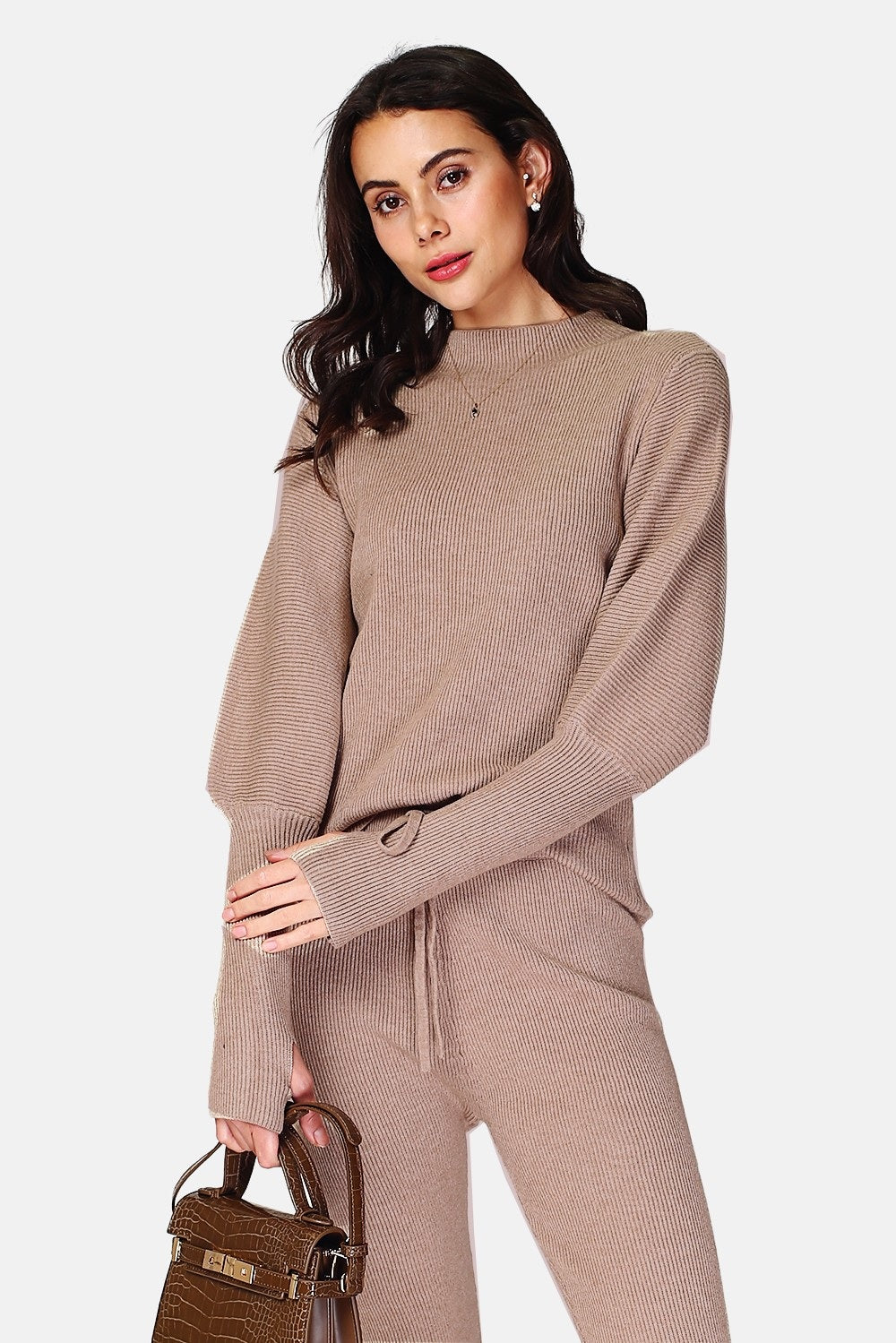 Pull col montant côtelé avec gants – Camel – Assuili