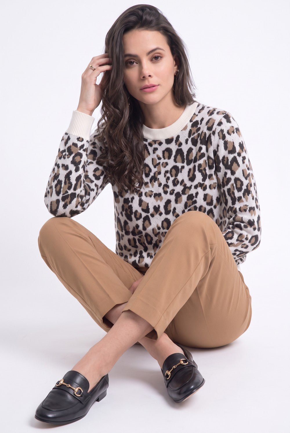 Oversized leopard print crew neck sweater, long sleeves, 2-ply – Off white – Assuili