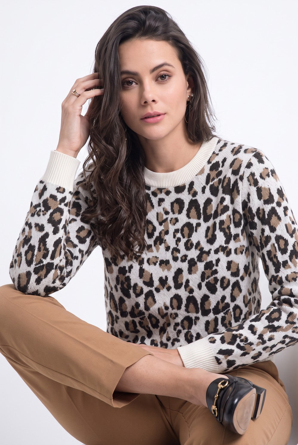 Pull léopard oversize col rond – Blanc cassé – Assuili