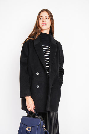 Oversized double-breasted coat with long sleeves and pockets, lined with print