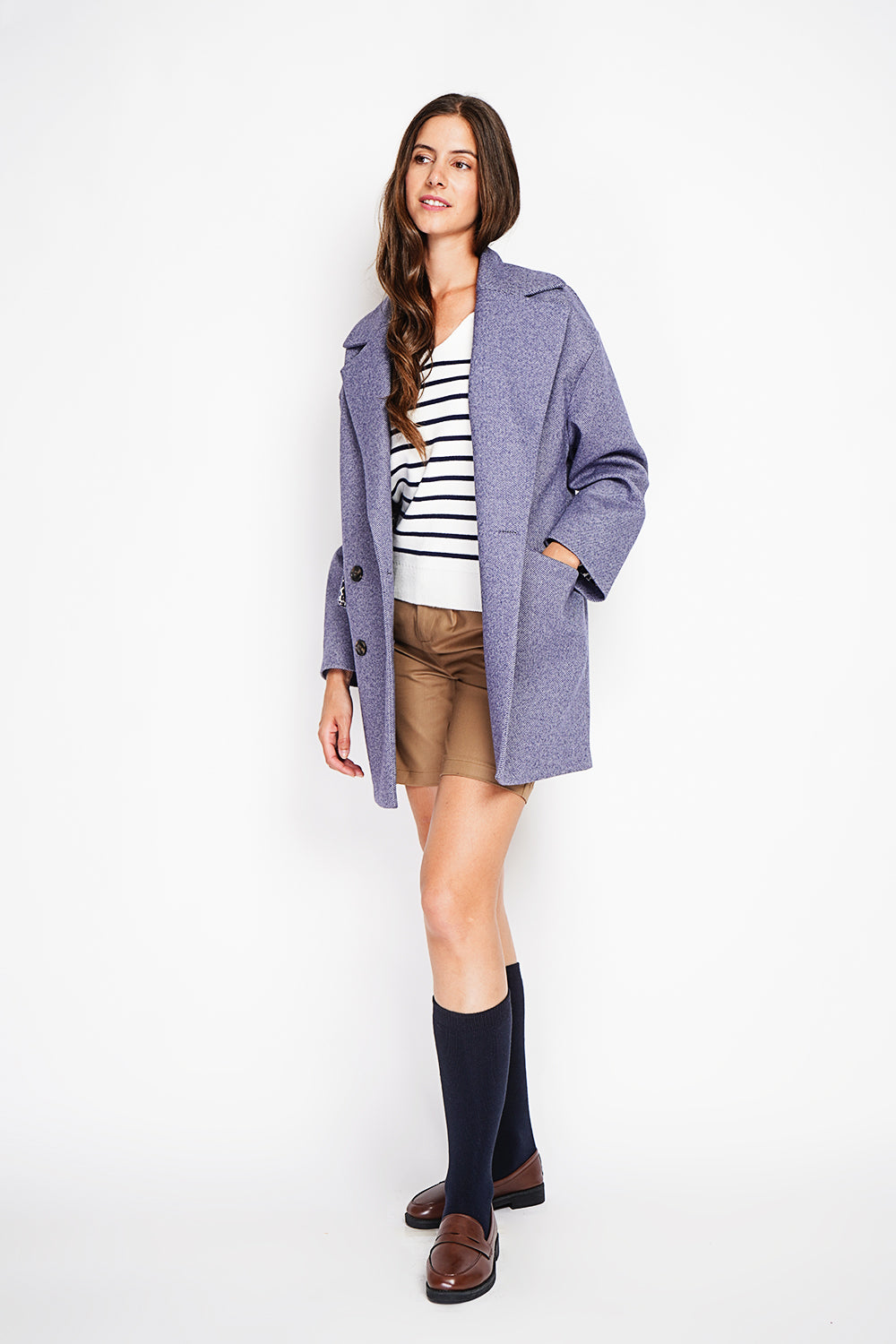 Oversized coat with flap pockets and long sleeves