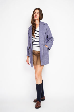 Oversized coat with flap pockets and long sleeves