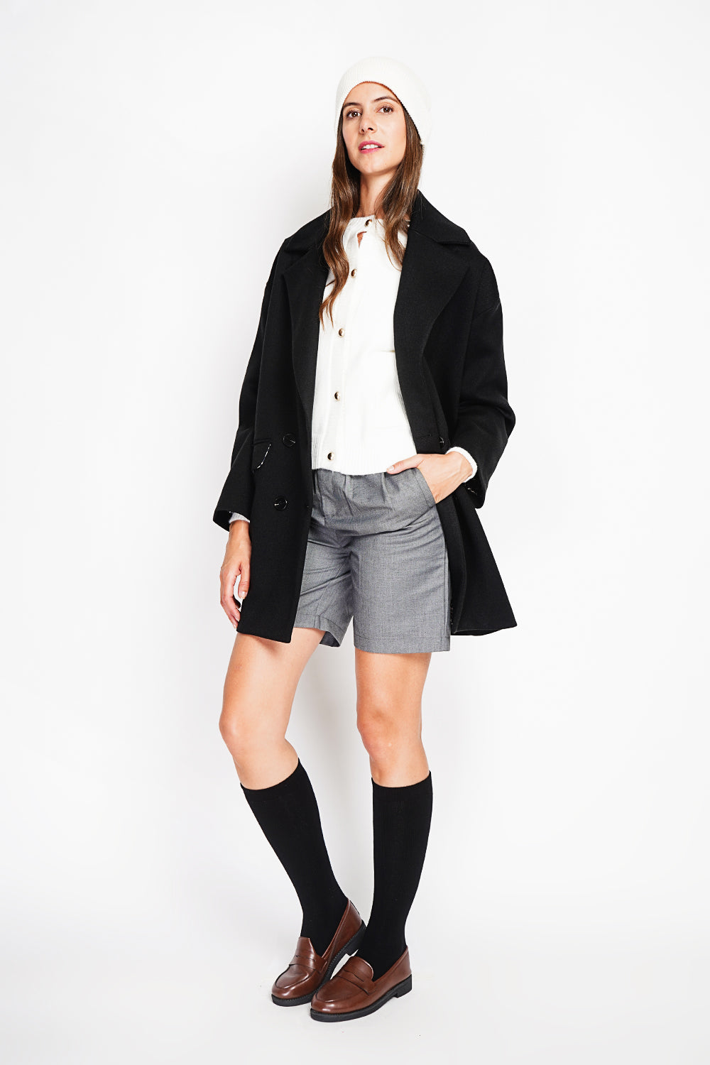 Oversized coat with flap pockets and long sleeves