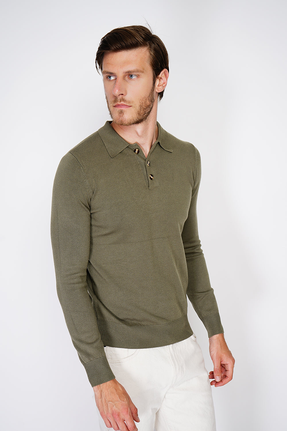 Polo collar sweater with buttons knitting in 3 threads with long sleeves