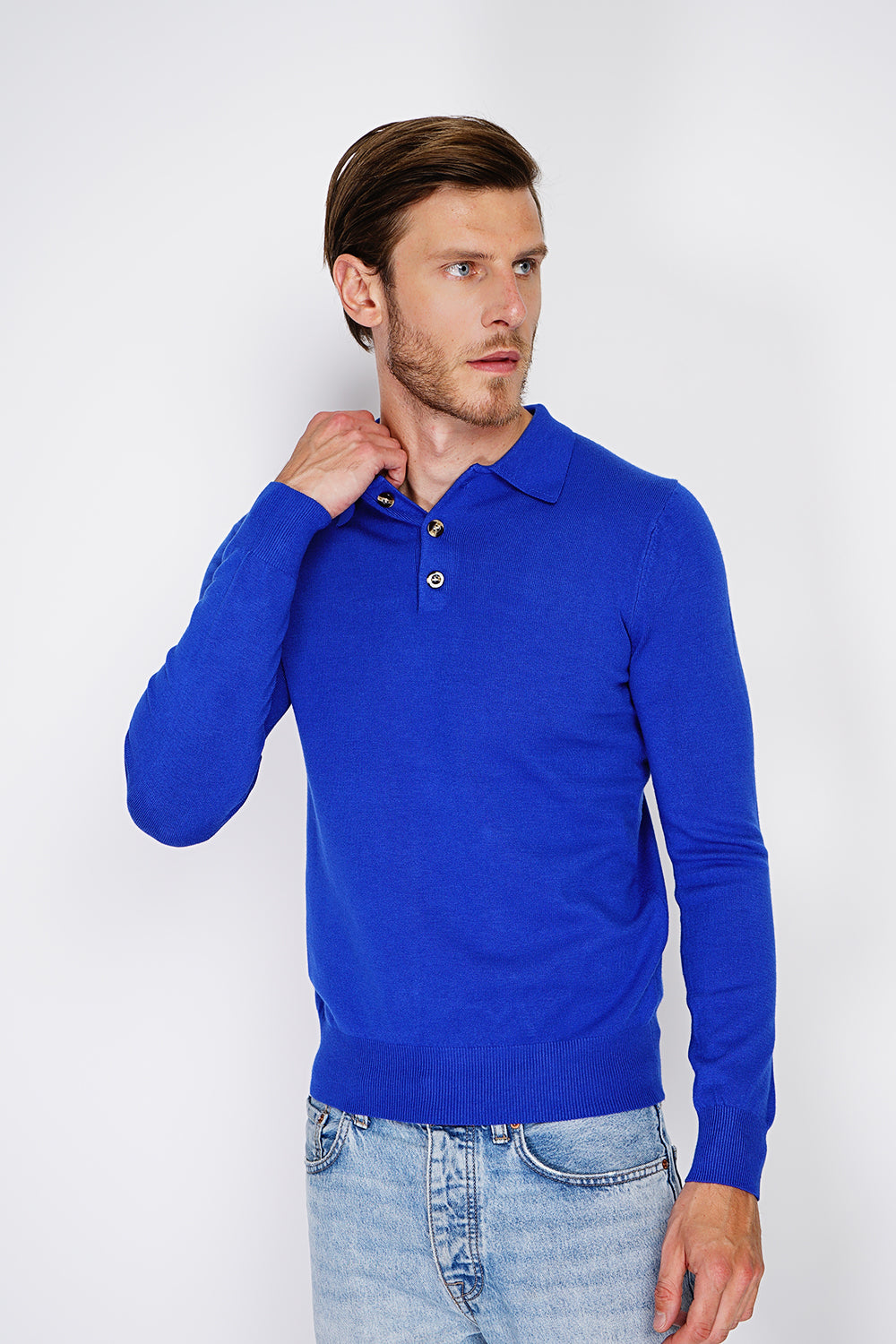 Polo collar sweater with buttons knitting in 3 threads with long sleeves