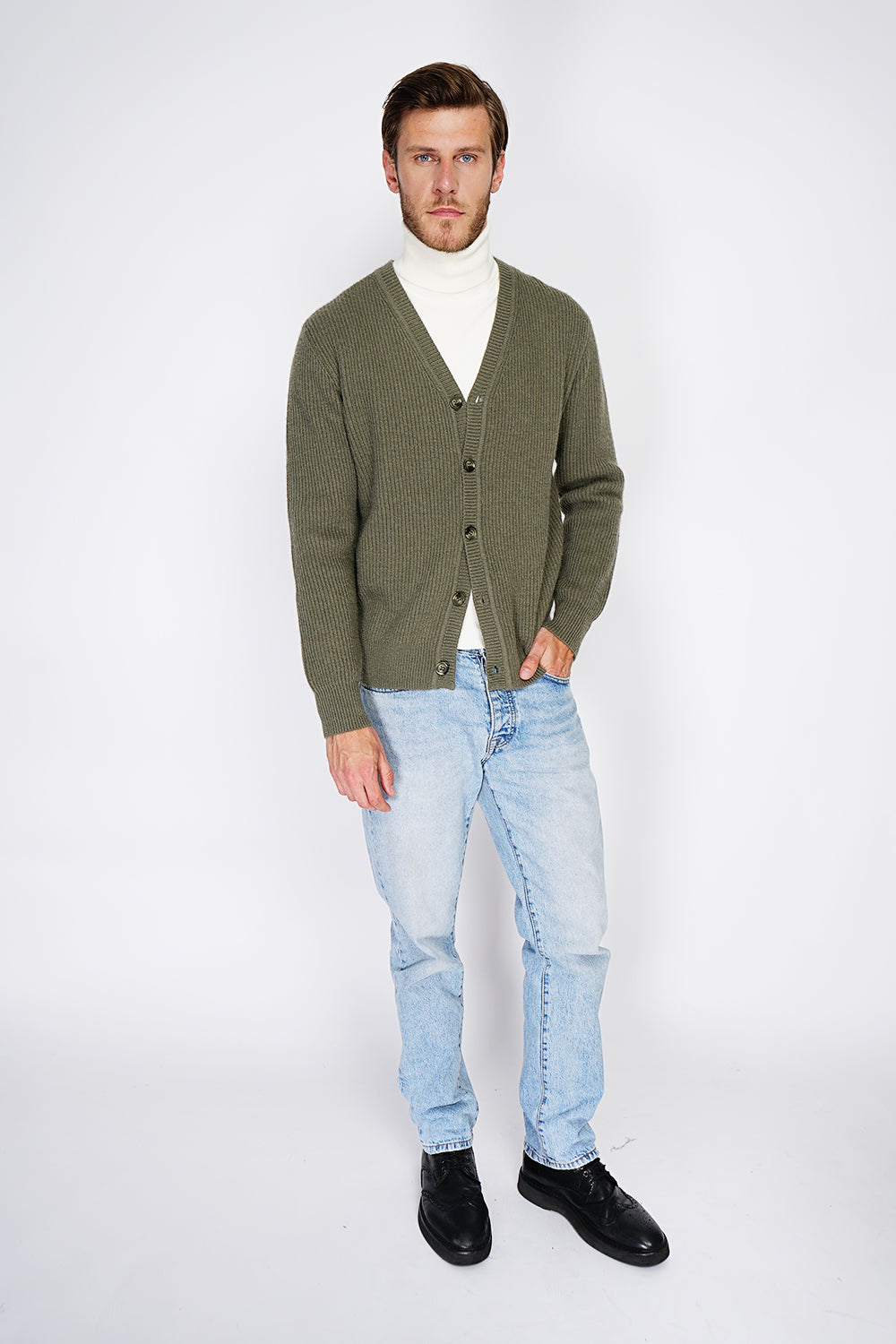 Wide ribbed crew neck long sleeve cardigan